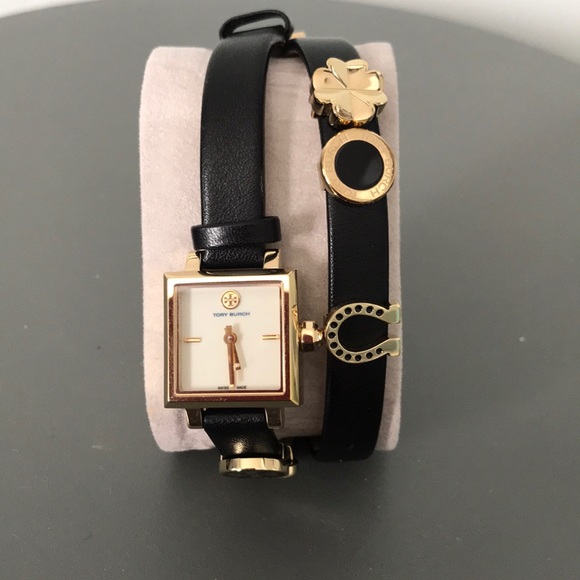 Tory Burch Accessories - 🔥🔥SALE🔥🔥Tory Burch black gold saucy 25mm watch